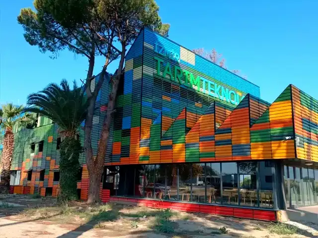 İzmir'de Akıllı Tarım Merkezi Kuruldu!